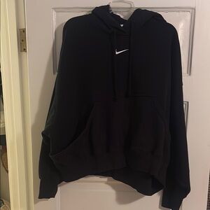 Oversized cropped Nike sweatshirt in M